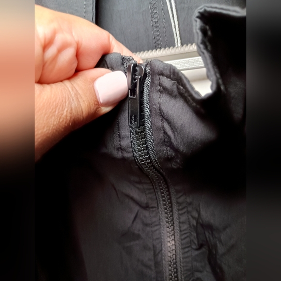 BloomChic Black Lightweight Hooded Jacket 22W-24W NWT - Picture 8 of 11